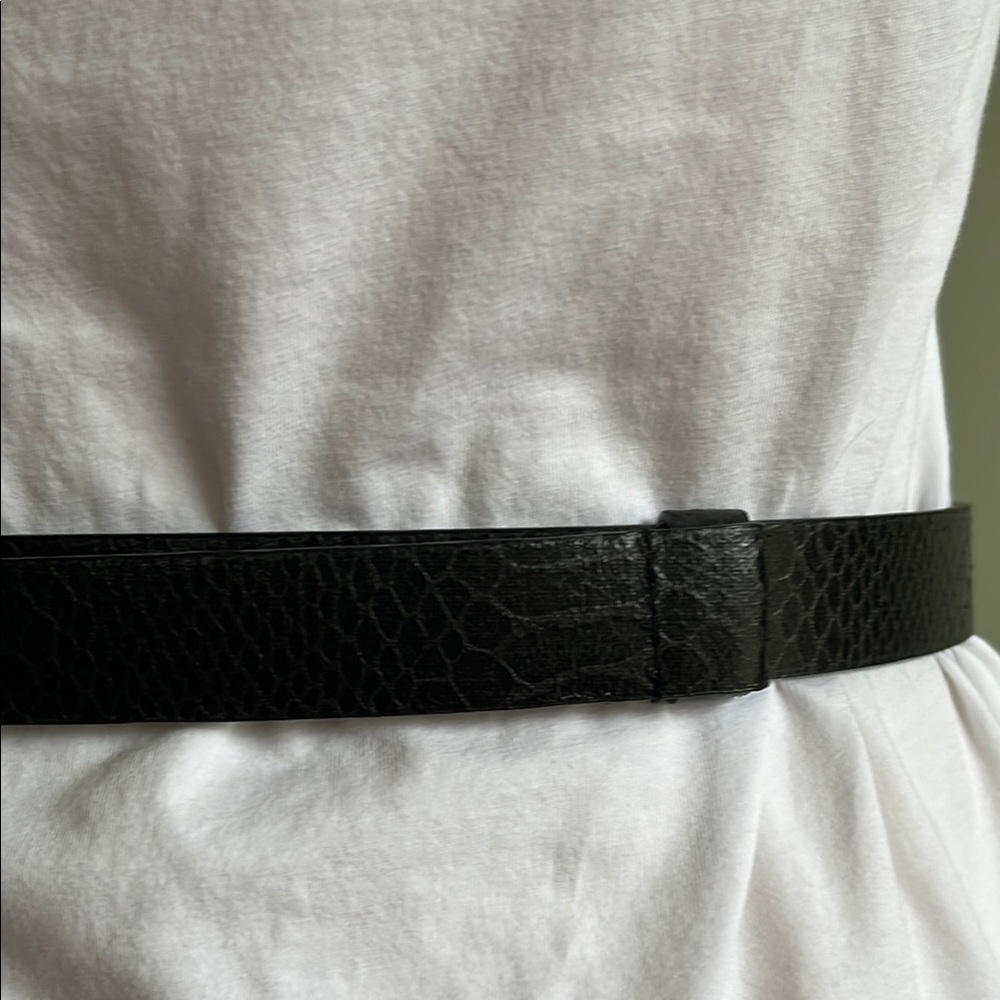 Stylish Black Belt with Silver Buckle - Picture 5 of 7